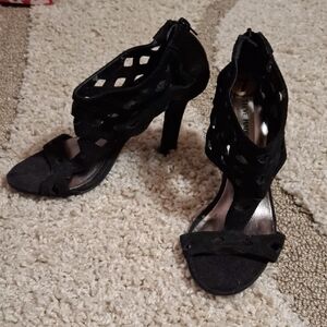Steve Madden Black Cutout Heels 7